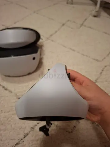 PlayStation VR2 headset ( used ones)- complete unit
