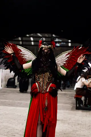 UAE Cosplay Handmade Feathered Fantasy Costume with Wings and Corset