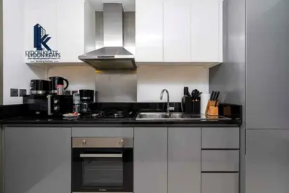 Premium Studio | Weekly Rental | Canal View