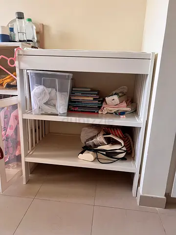 White wooden storage shelf / small cabinet - good condition