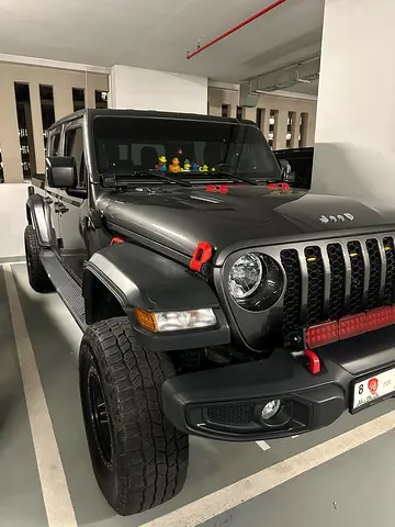 2021 Jeep Gladiator Sport GCC Specs