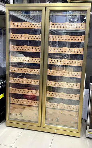 Raching Cigar Humidor fridge Golden Almost New just used