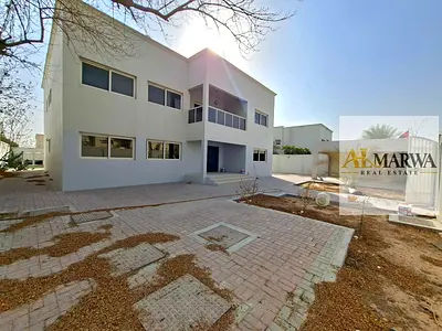 Spacious 5BR Modern Villa with 2 Separate majilis, maidroom ready to move