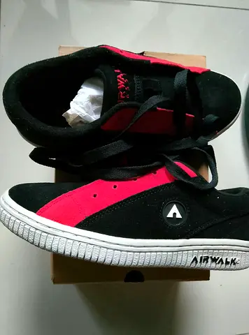 Airwalk The One Chance Black/Red Sneakers – EU 38.5 – New & Unworn