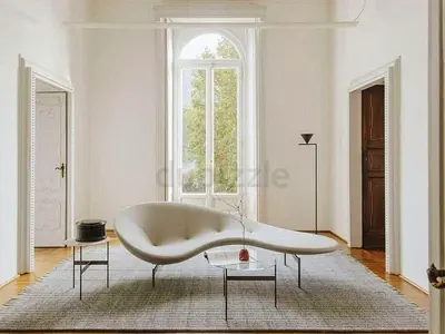 Top Quality B&B Italian Sofa Amazing Condition