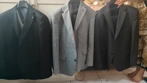 Men's black single-breasted suit jacket - good condition