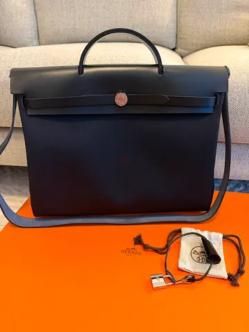 Hermes Herbag Messenger 39