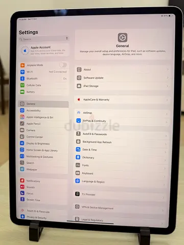 Apple iPad Air 13 inch M2 chip 128 gb like a new 100 percent bettry and 58 charge cycle by pass.