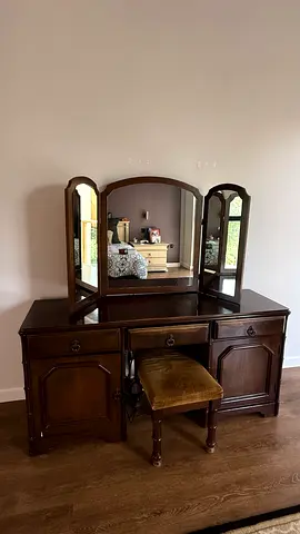 Dressing table