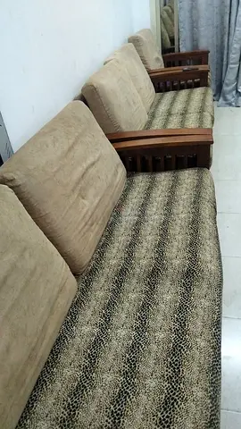 Beige 5 seater Sofa / Couch wooden - Used, Good for Living Room