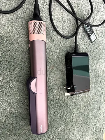 Dyson Airstraight - Jasper Plum Color (excellent condition and still under warranty)