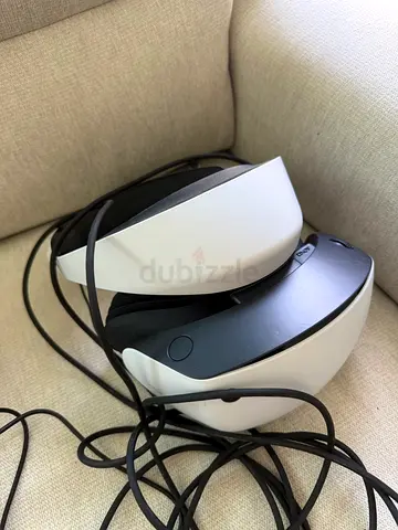 PlayStation VR2 headset (PSVR) with cables - like new