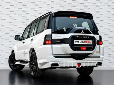 PAJERO 3.8 V6 | SIGNATURE EDITION | FULL SERVICE HISTORY | GCC | LOW KMS-2