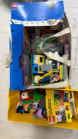 Mixed LEGO Classic & City Bricks – Assorted Pieces