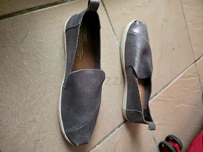 TOMS shoes