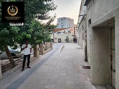 فيلا واسعة مكونة من 6 غرف للبيع في منطقة "النخيل 1" بعجمان، بالقرب من "سوق صالح"؛ مساحة الأرض 2200 قدم مربع، والسعر 950,000 درهم فقط.