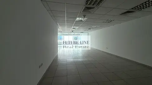 CLEAN & FITTED OFFICE WITH WASHROOM AND PANTRY