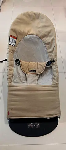 BabyBjörn Bouncer Balance Soft - Beige, Good Condition - with removable toy