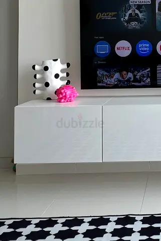 2 modern vases