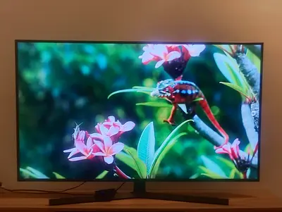 Samsung 55" 4K Smart TV – AED 700
UA55RU7400, excellent condition, fully working. Includes stand