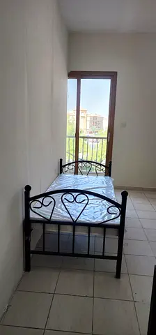 Bed Space Available for Working Ladies in Spain Cluster