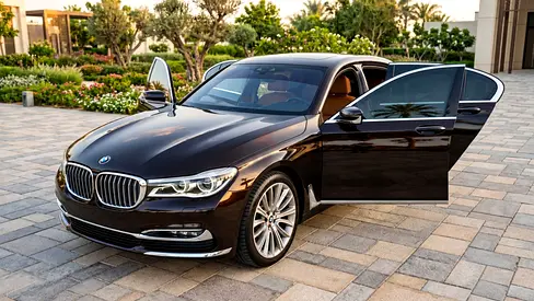 2017 BMW 7-Series 740Li Exclusive GCC Specs