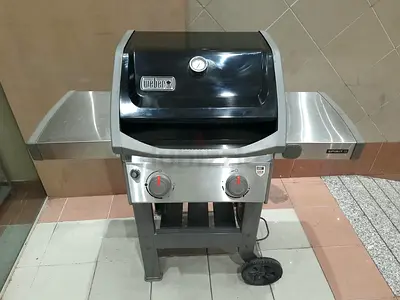 Weber Spirit II E-210 GBS Gas Grill Black Excellent condition Perfect working