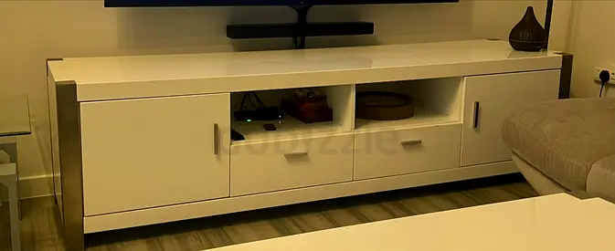 Tv stand white glossy