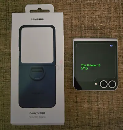 20 days old samsung flip 6 silver 12/256 internaional variant