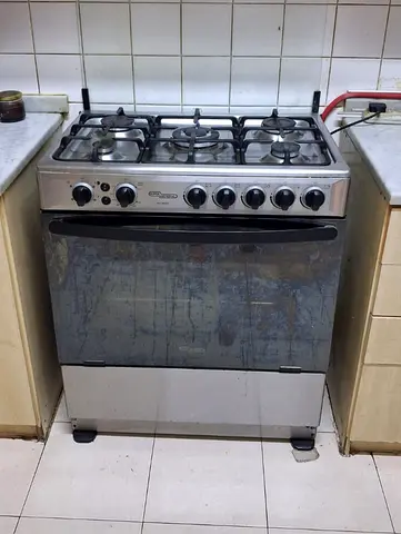 Gas Stove with 5 Burner