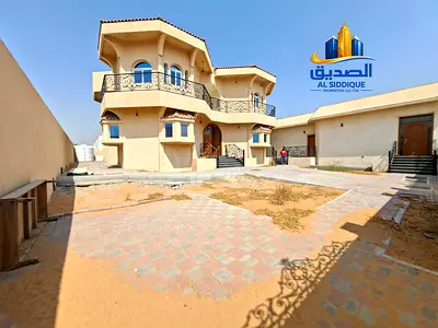 Spacious Close to shakh Zaid road 6 BHK Villa all master bedroom Majlis hall maid room just 150k