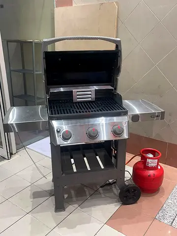 Weber 3 burner gas barbecue