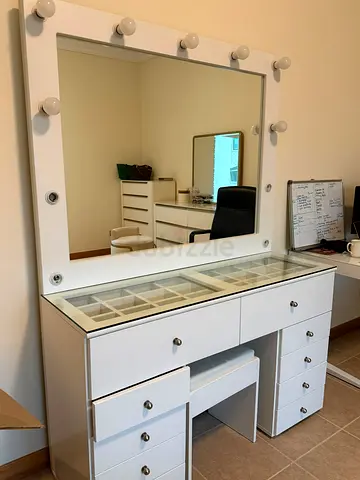 White Vanity Dressing Table with Lighted Mirror and 10 Storage Drawers