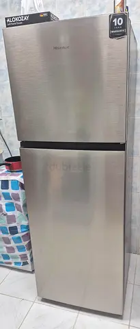Hi-Sense 2-Door Top Freezer Refrigerator - Stainless Steel, Good Condition