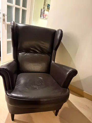 Dark brown leather couch -excellent condition