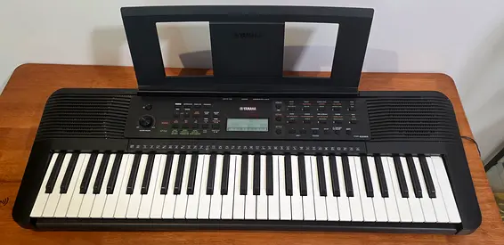 Yamaha PSR-E283 Portable Keyboard