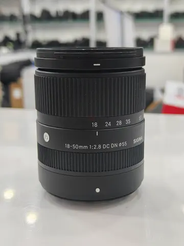 USED Sigma 18-50mm F2.8 For FUJI MOUNT