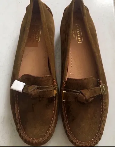 Coach size 37