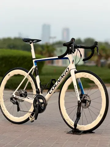 Colnago v3 full carbon road bike