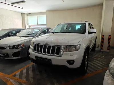 2013 Jeep Grand Cherokee Laredo GCC Specs