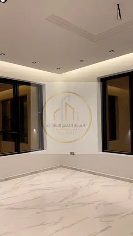 🏡✨ للإيجار السنوي | فيلا مودرن جديدة – الطرفا، الشارقة ✨🏡 🔥 5 غرف ماستر | ثاني ساكن | تصميم مودرن | حوش وحديقة | كراج 4 سيارات 📍 الموقع: الطرفا