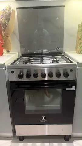 Electrolux freestanding gas cooker with oven - good condition-stove