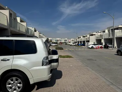 Albizia Damac Hills 2 - 3 bed villa direct from Owner