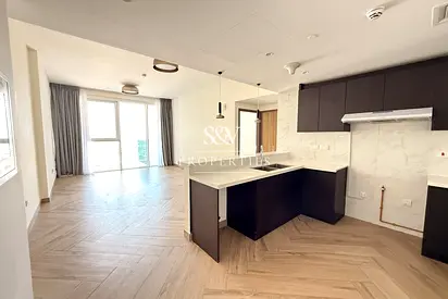 Metro Access | SPACIOUS 1BR | ICONIC CITY VIEW