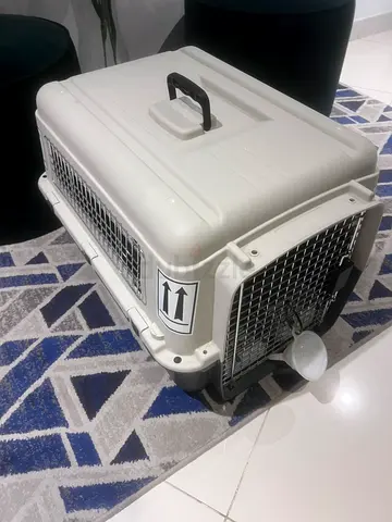 PRICE NEGOTIABLE AIRLINE APPROVED PET CARRIER MEDIUM SIZE FOR CATS DOGS AND VARIOUS PETS