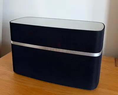 Bowers & Wilkins A7 high end speaker