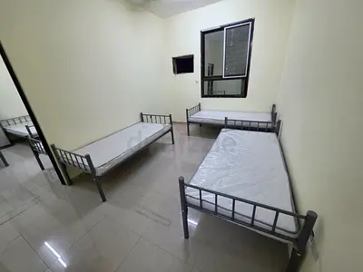 Available Execitive Bachler Bed Space For Men Near Nesto Super Market/Behind Madina Interlock