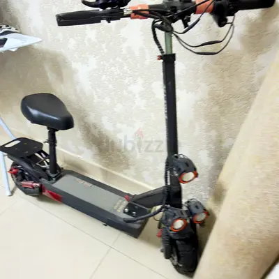 Electric scooter with seat - used, good condition
