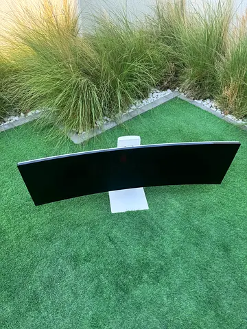 🔥 LG UltraWide 49" Curved – Like New, Full Box – 90W USB-C for MacBook & Gaming 🔥