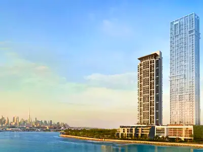 WATERFRONT LIVING | STUNNING SEA & SKYLINE VIEWS